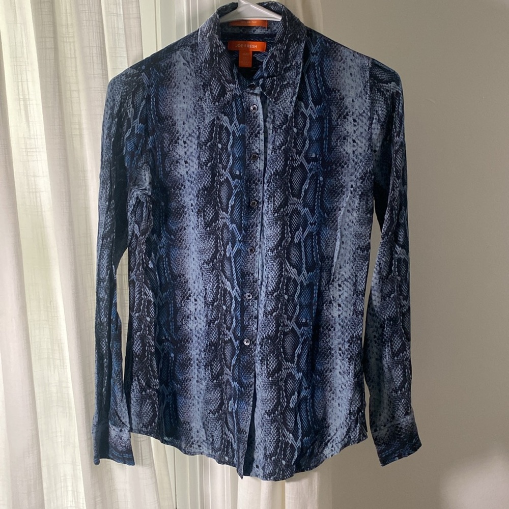 Joe Fresh 100% Silk Blue Python/Leopard Animal Print Shirt, XS